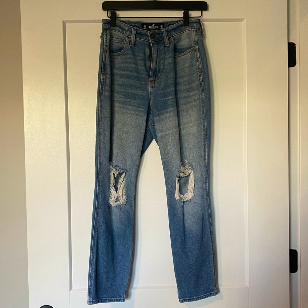 Hollister Distressed Ultra High Rise Mom Jean